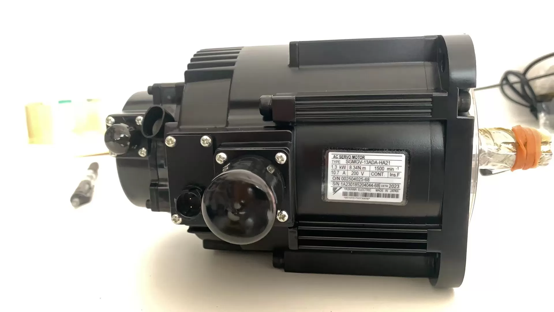 SGMJV-08A3A61 YASKAWA AC SERVO MOTOR