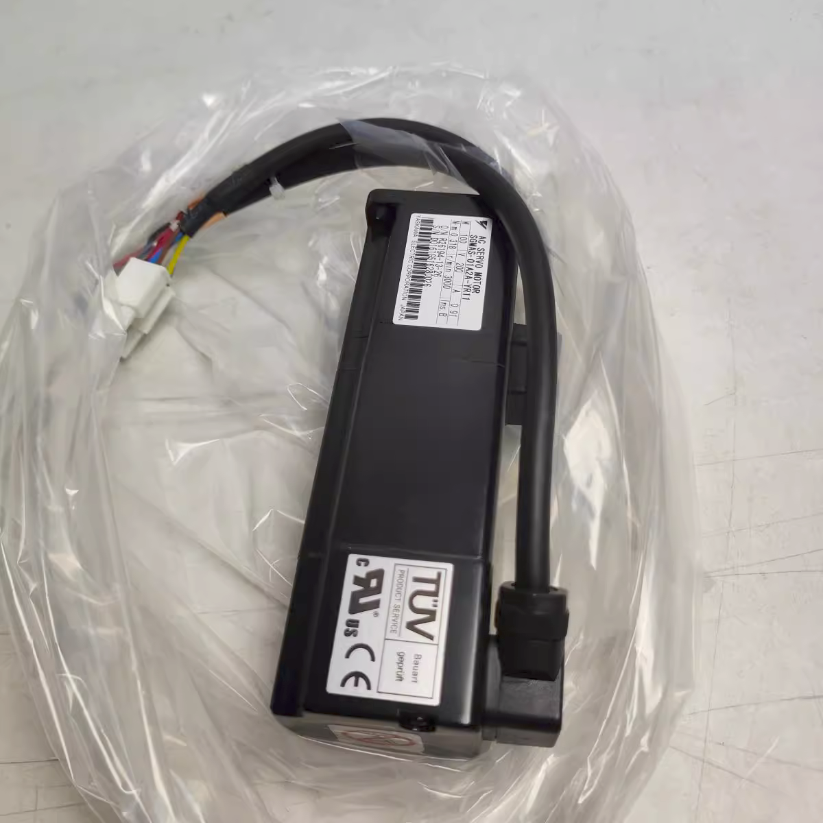 SGMPH-01A2A-YR11 YASKAWA AC SERVO MOTOR