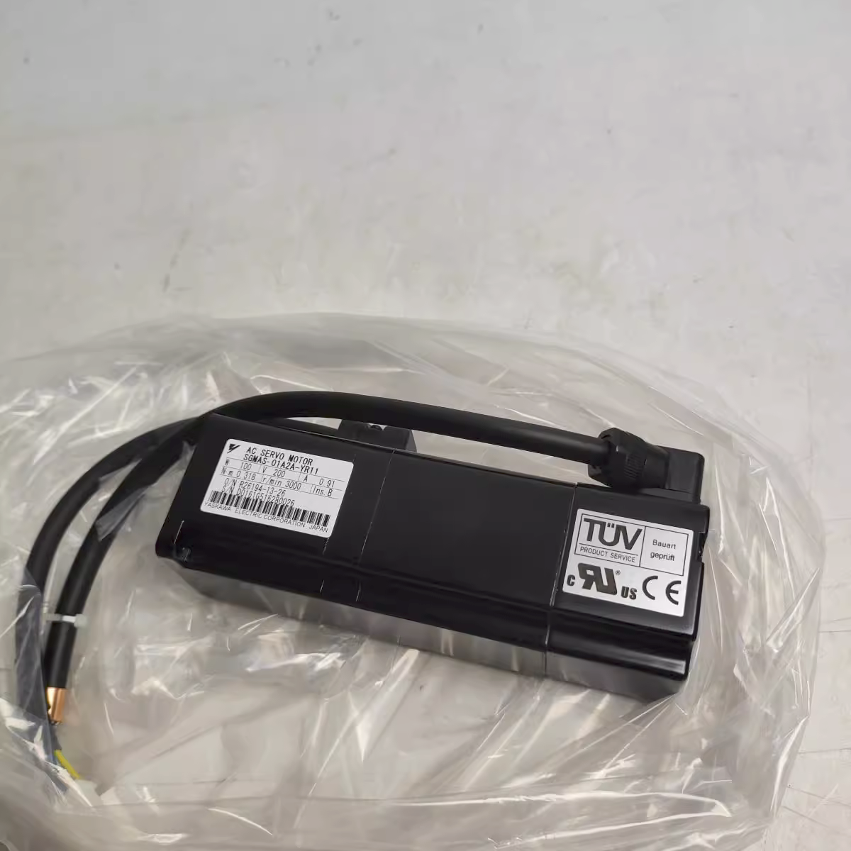 SGMPH-01A2A-YR11 YASKAWA AC SERVO MOTOR